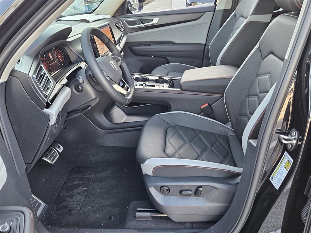 new 2025 Volkswagen Atlas car, priced at $47,216