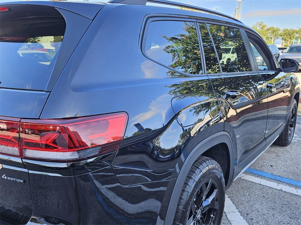 new 2025 Volkswagen Atlas car, priced at $47,216