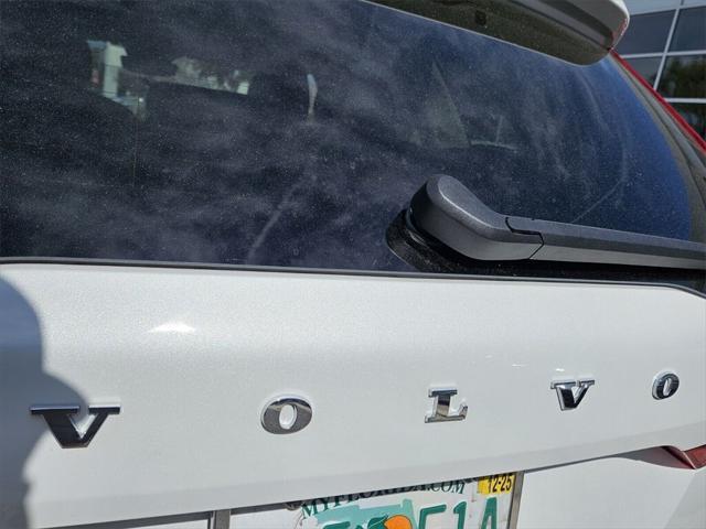 new 2025 Volvo XC60 car