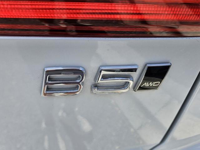 new 2025 Volvo XC60 car