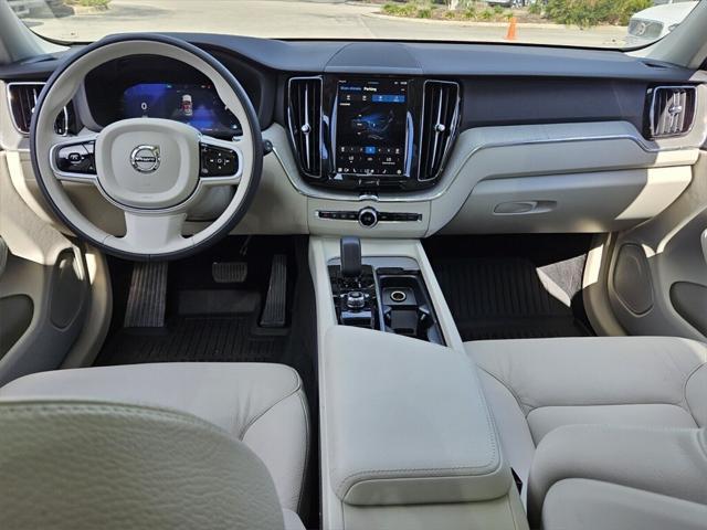 new 2025 Volvo XC60 car