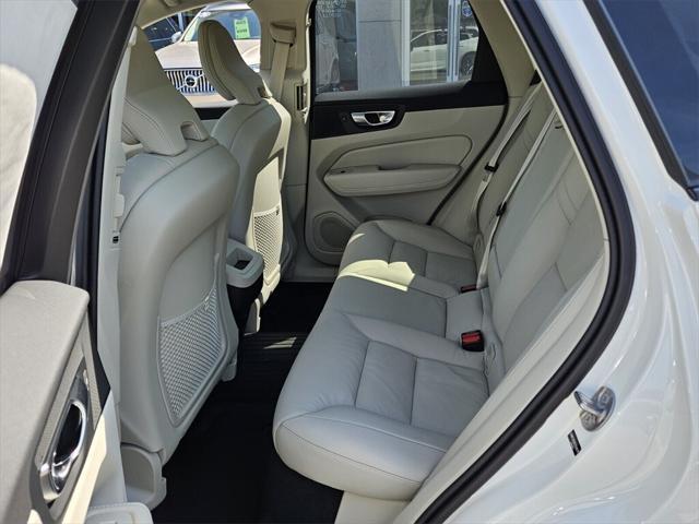 new 2025 Volvo XC60 car