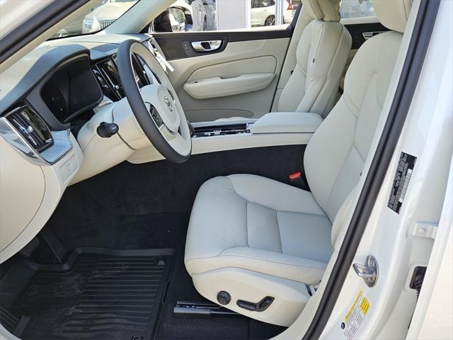 new 2025 Volvo XC60 car
