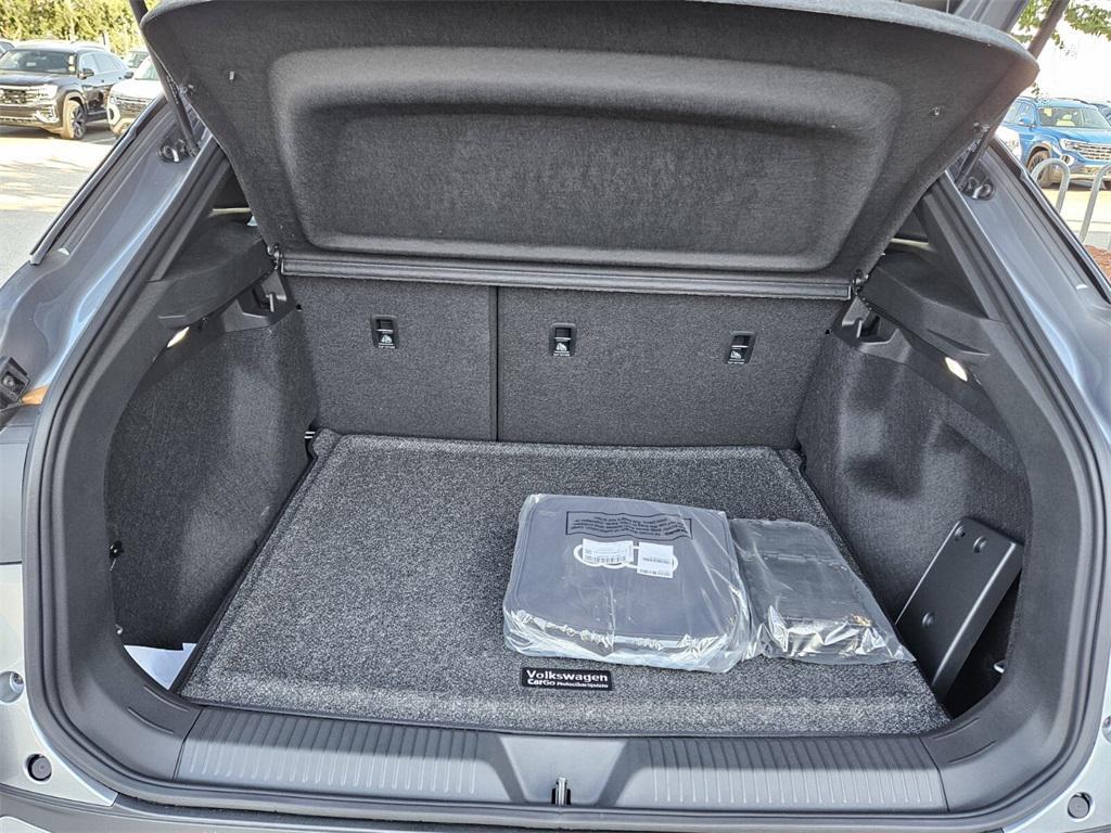 new 2025 Volkswagen ID.4 car, priced at $45,270