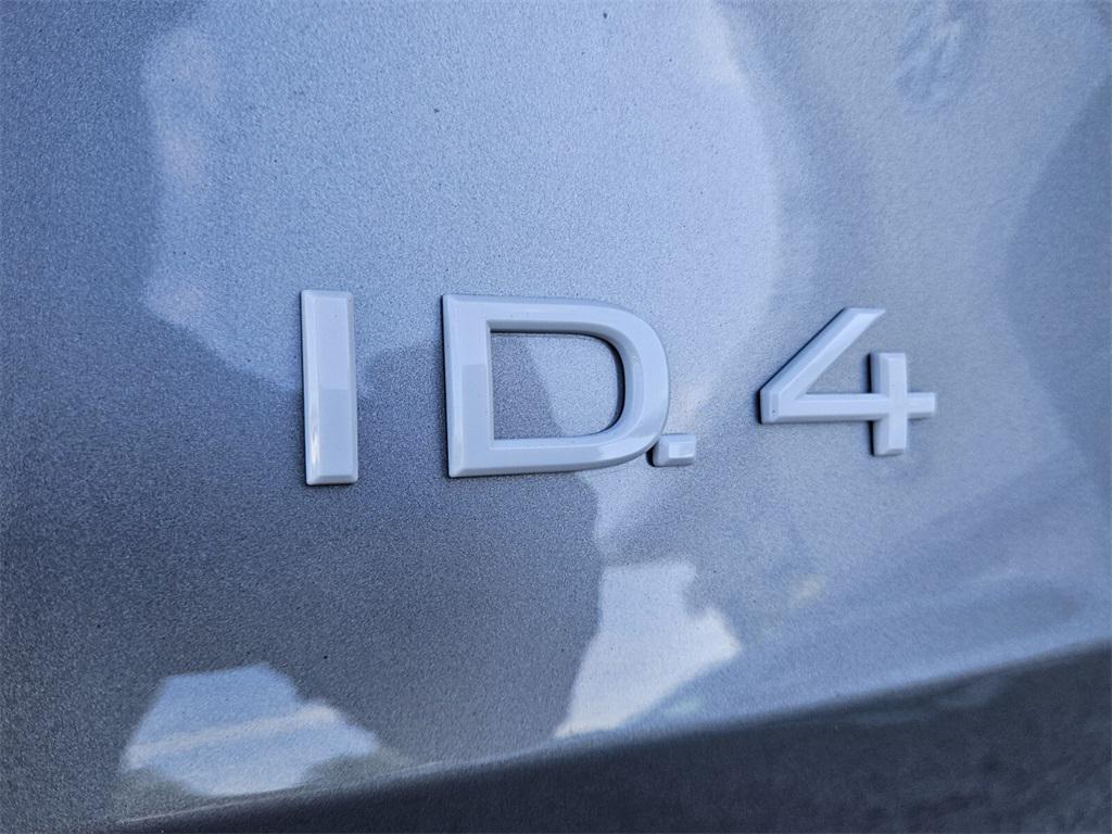 new 2025 Volkswagen ID.4 car, priced at $45,270