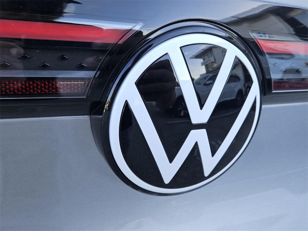 new 2025 Volkswagen ID.4 car, priced at $45,270