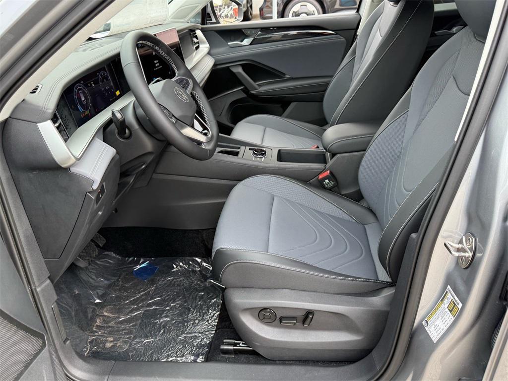 new 2025 Volkswagen Tiguan car, priced at $35,447