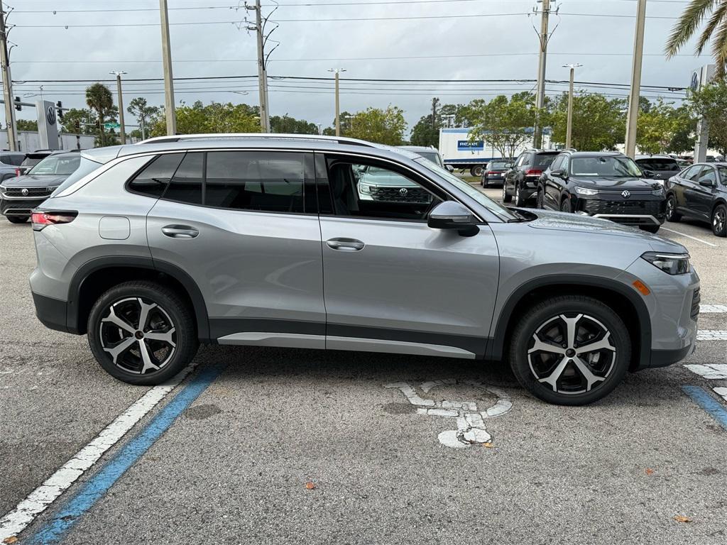 new 2025 Volkswagen Tiguan car, priced at $35,447