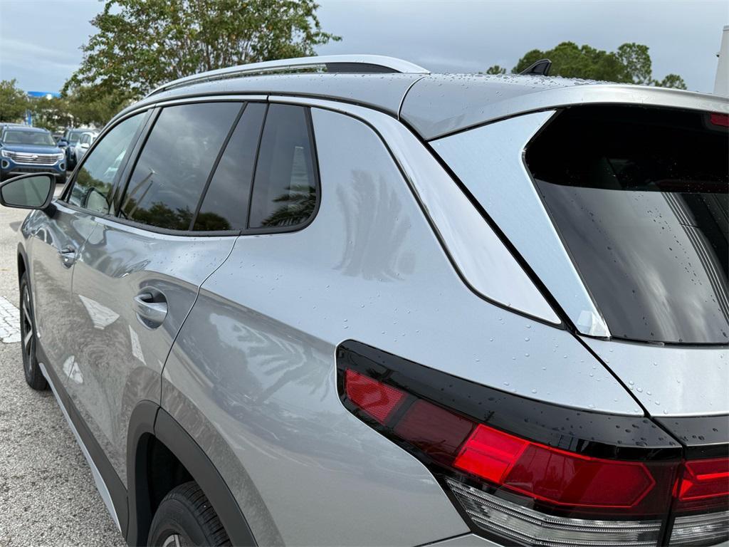 new 2025 Volkswagen Tiguan car, priced at $35,447