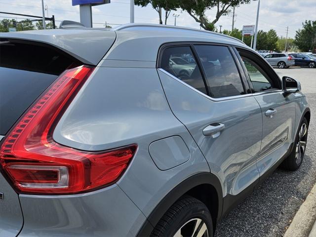 new 2025 Volvo XC40 car