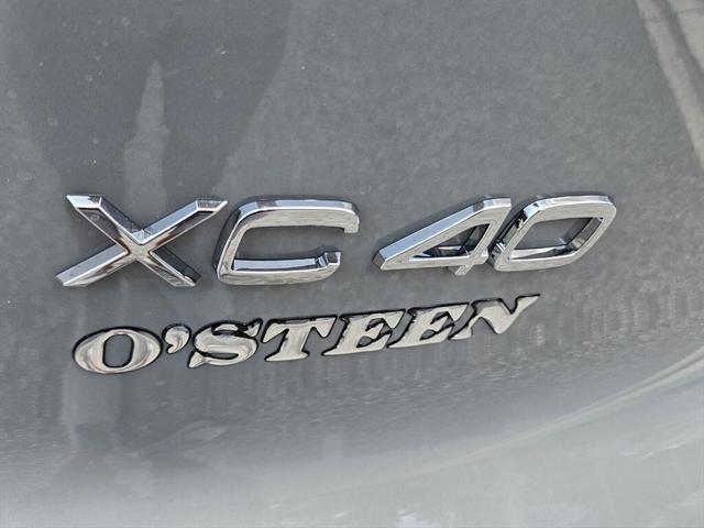 new 2025 Volvo XC40 car