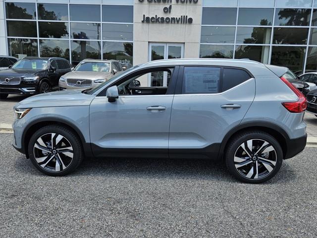 new 2025 Volvo XC40 car