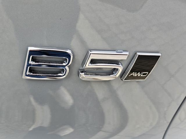 new 2025 Volvo XC40 car, priced at $45,465