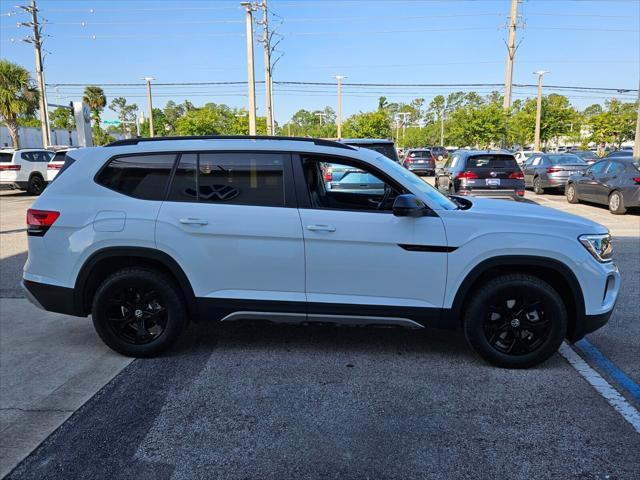 new 2025 Volkswagen Atlas car, priced at $50,341