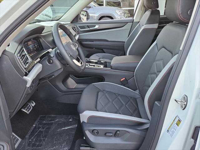 new 2025 Volkswagen Atlas car, priced at $50,341