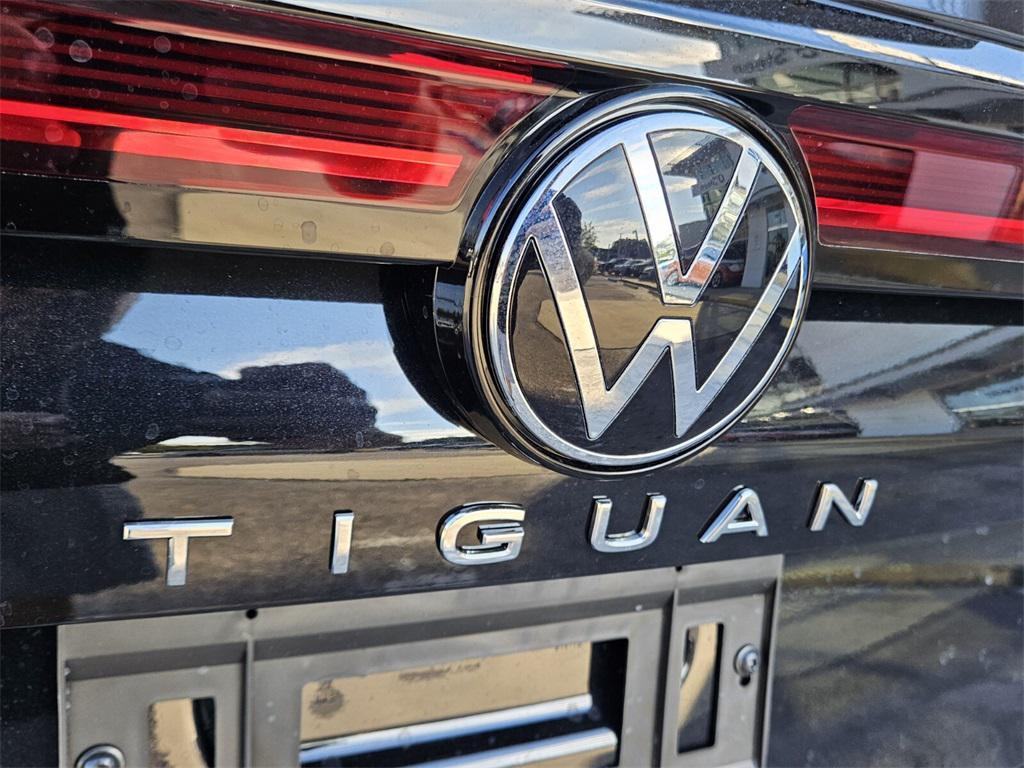 new 2025 Volkswagen Tiguan car, priced at $35,859