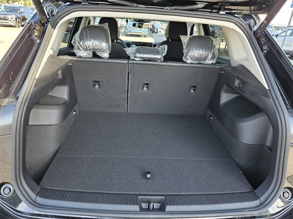 new 2025 Volkswagen Tiguan car, priced at $35,859