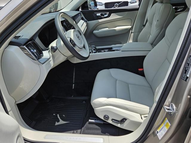 new 2025 Volvo XC60 car