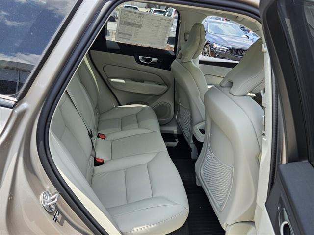 new 2025 Volvo XC60 car