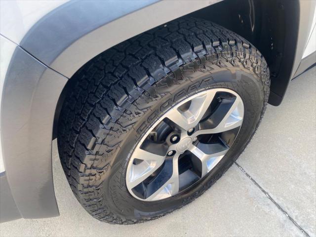 used 2018 Jeep Cherokee car, priced at $16,970