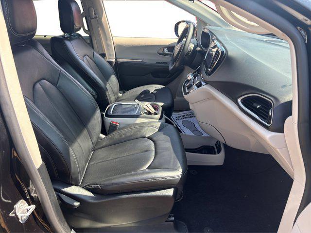 used 2024 Chrysler Pacifica car, priced at $29,437
