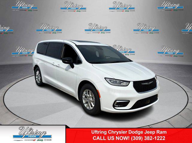 new 2025 Chrysler Pacifica car, priced at $44,265
