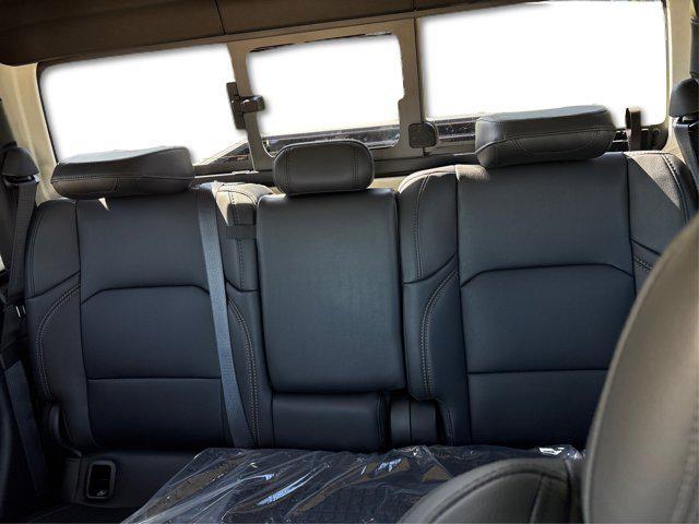 new 2025 Jeep Gladiator car, priced at $45,327