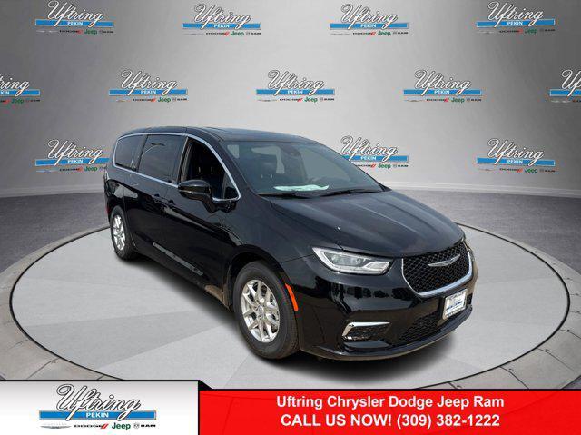 new 2025 Chrysler Pacifica car, priced at $45,260