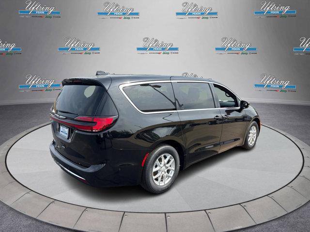 new 2025 Chrysler Pacifica car, priced at $45,260