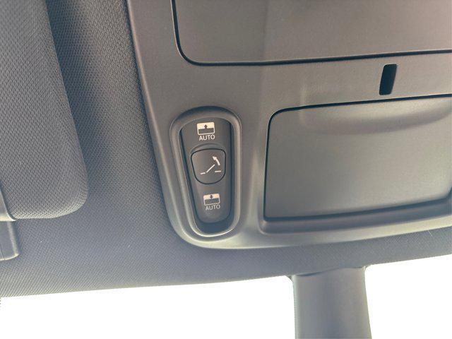new 2025 Chrysler Pacifica car, priced at $45,260