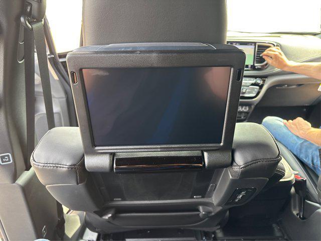 new 2025 Chrysler Pacifica car, priced at $45,260
