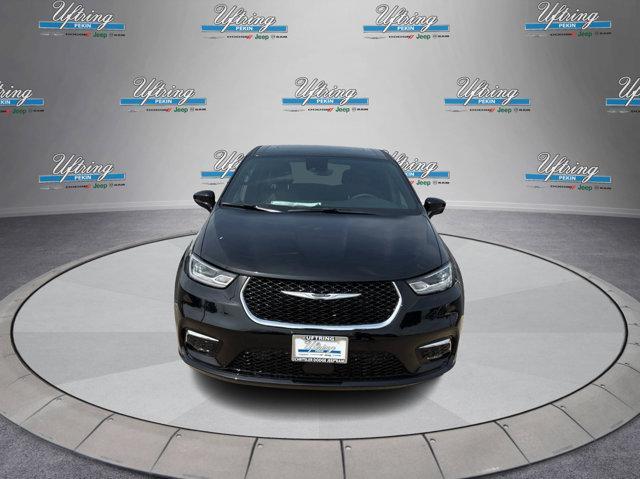 new 2025 Chrysler Pacifica car, priced at $45,260