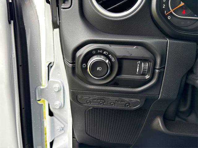 new 2025 Jeep Wrangler car, priced at $53,132