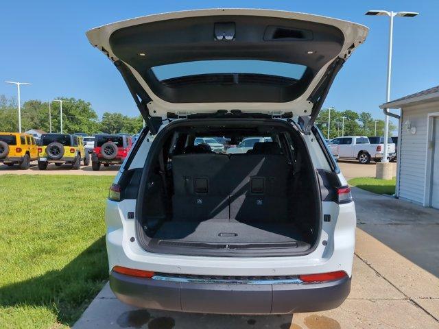 new 2024 Jeep Grand Cherokee L car, priced at $49,927