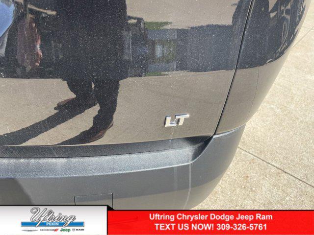 used 2023 Chevrolet Traverse car, priced at $32,193