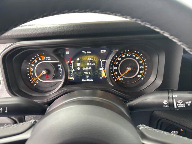 new 2025 Jeep Gladiator car, priced at $43,645