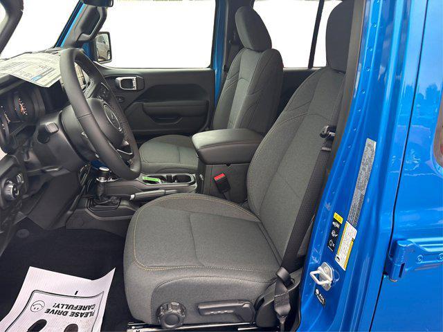 new 2025 Jeep Gladiator car, priced at $43,645