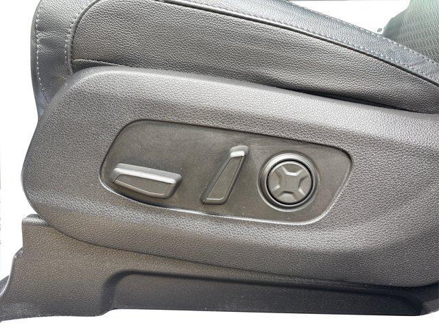 used 2022 Kia Carnival car, priced at $41,995