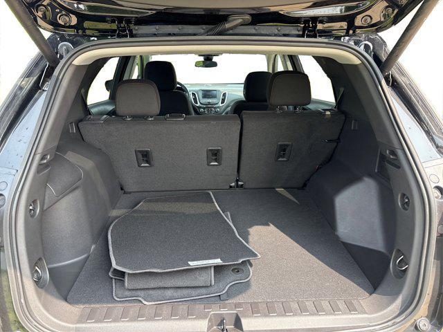 used 2022 Chevrolet Equinox car, priced at $23,586