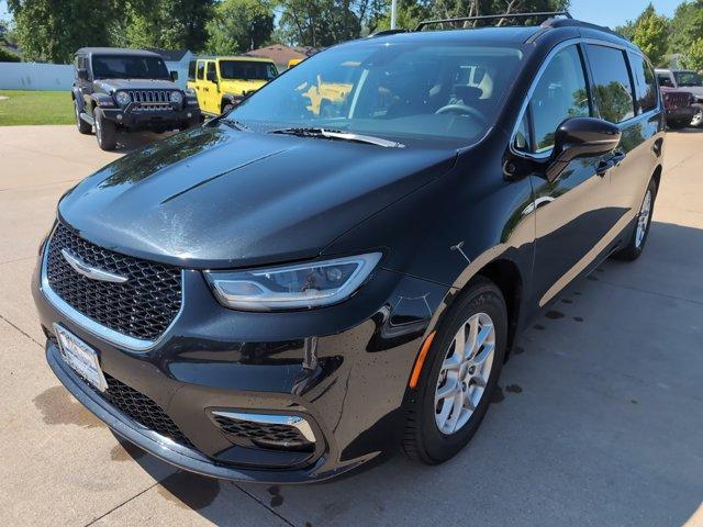 used 2022 Chrysler Pacifica car, priced at $26,962