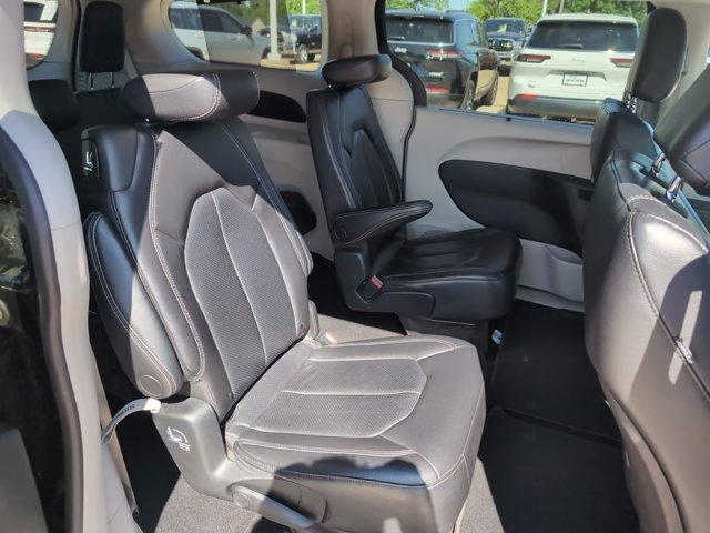 used 2022 Chrysler Pacifica car, priced at $26,962