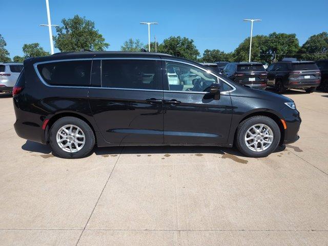 used 2022 Chrysler Pacifica car, priced at $26,962