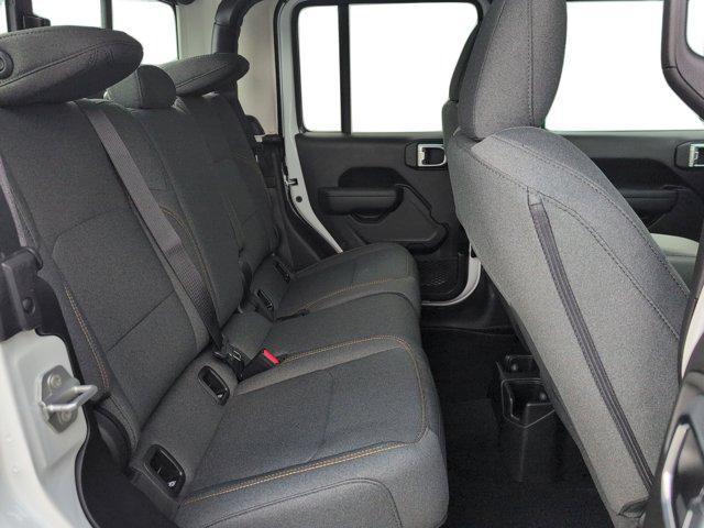 new 2025 Jeep Gladiator car, priced at $41,450