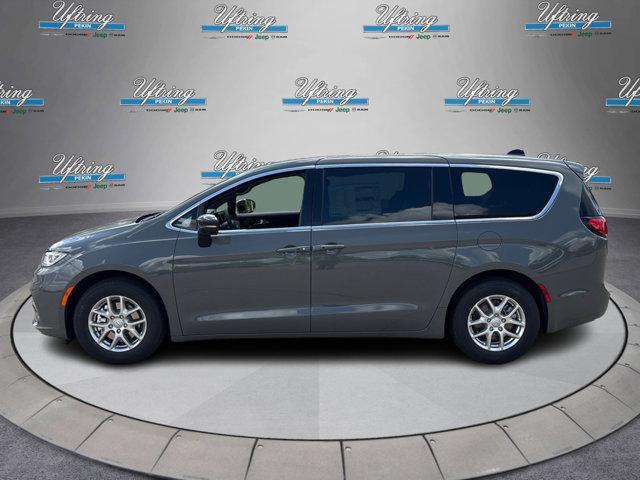 new 2025 Chrysler Pacifica car, priced at $44,760
