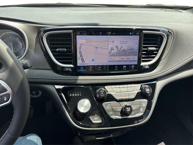 new 2025 Chrysler Pacifica car, priced at $44,760