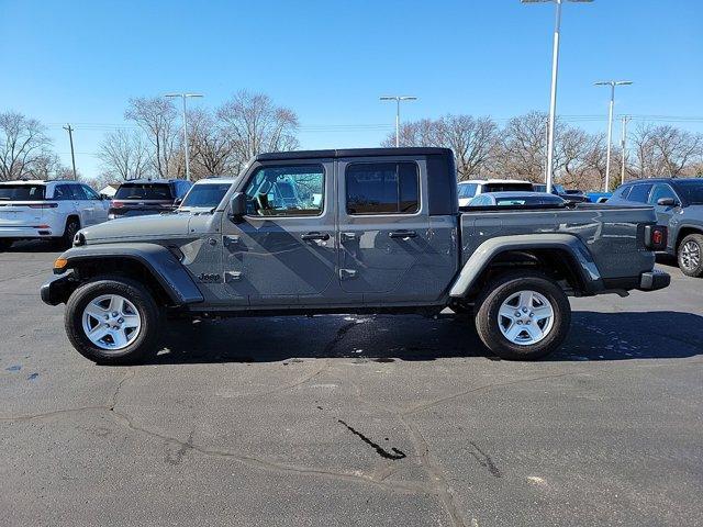 used 2022 Jeep Gladiator car, priced at $36,173