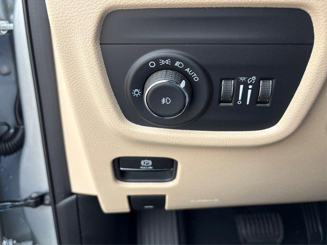 new 2025 Jeep Grand Cherokee L car, priced at $52,437