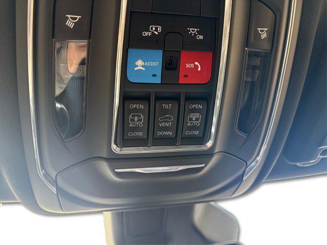 used 2024 Jeep Grand Cherokee car, priced at $38,995