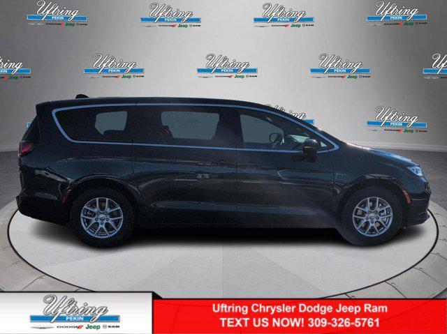 new 2025 Chrysler Pacifica car, priced at $38,640