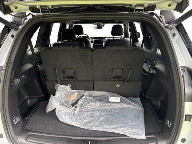 new 2025 Jeep Grand Cherokee L car, priced at $43,924